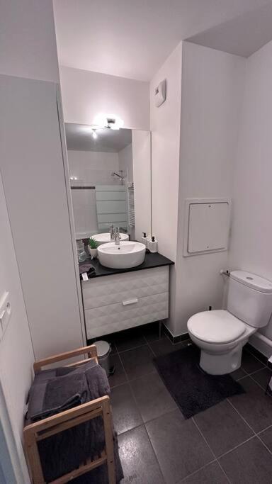 Appartement A Fleury-Merogis Proche De Paris المظهر الخارجي الصورة