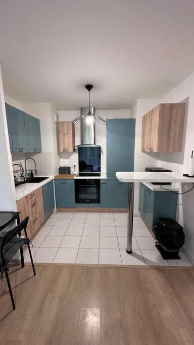 Appartement A Fleury-Merogis Proche De Paris المظهر الخارجي الصورة